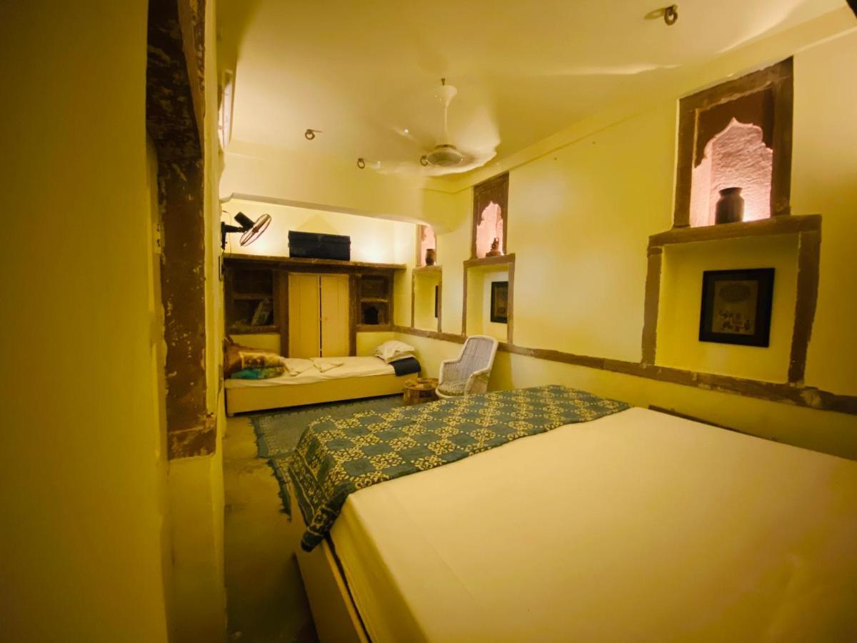 Pushp Guest House Jodhpur  Buitenkant foto